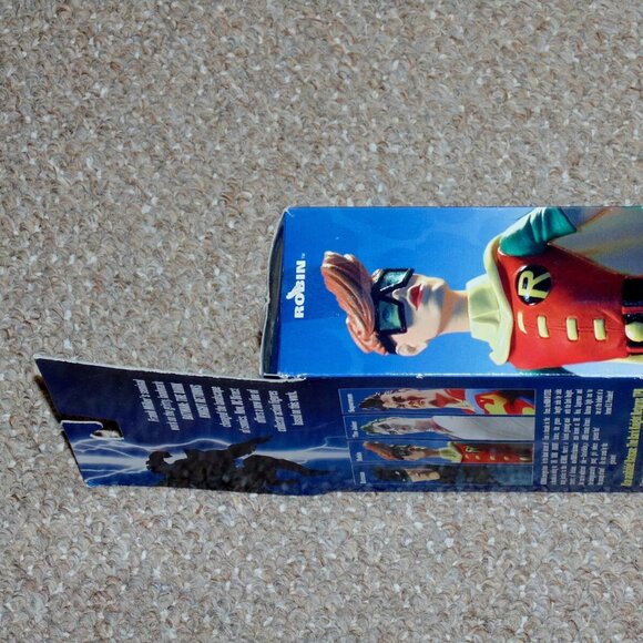 2004 DC Direct Batman: The Dark Knight Returns Robin Figure Complete in Box - Picture 3 of 9